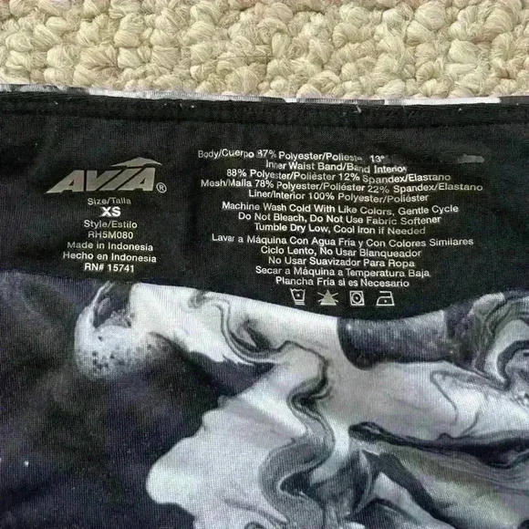 Avia Capri Leggings - Picture 5 of 5